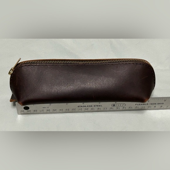 Portland Leather Goods Sidekick pouch in “Grizzly” dark brown smooth leather - Picture 10 of 11